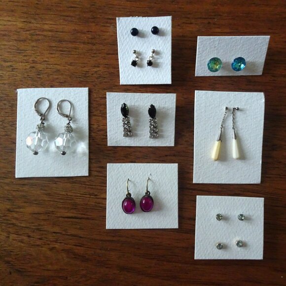 Lot of Vintage Earrings - Picture 1 of 12